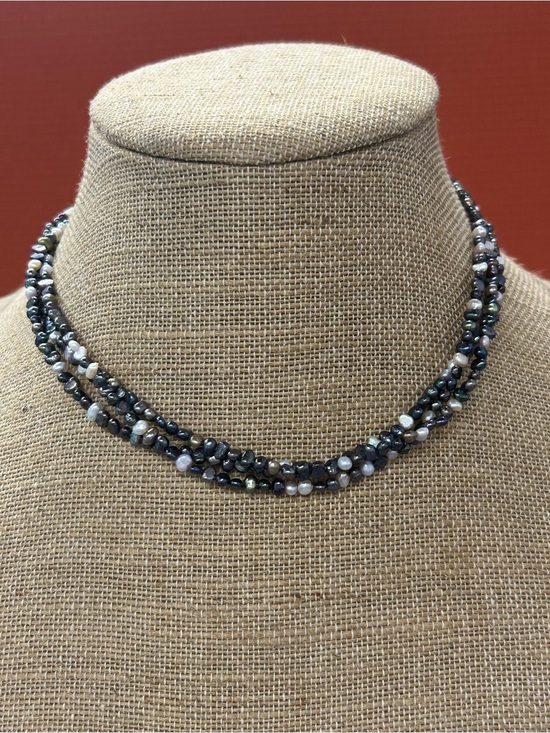 Jewelry - Beautiful Sterling Silver Gray Freshwater Pearl choker Necklace